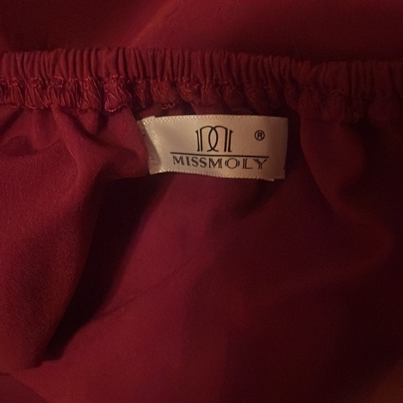 Red romper - Picture 3 of 3